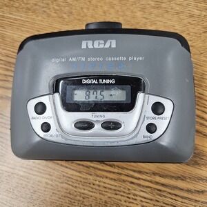 RCA RP-1872A Portable Digital AM/FM Radio Cassette Player See Description